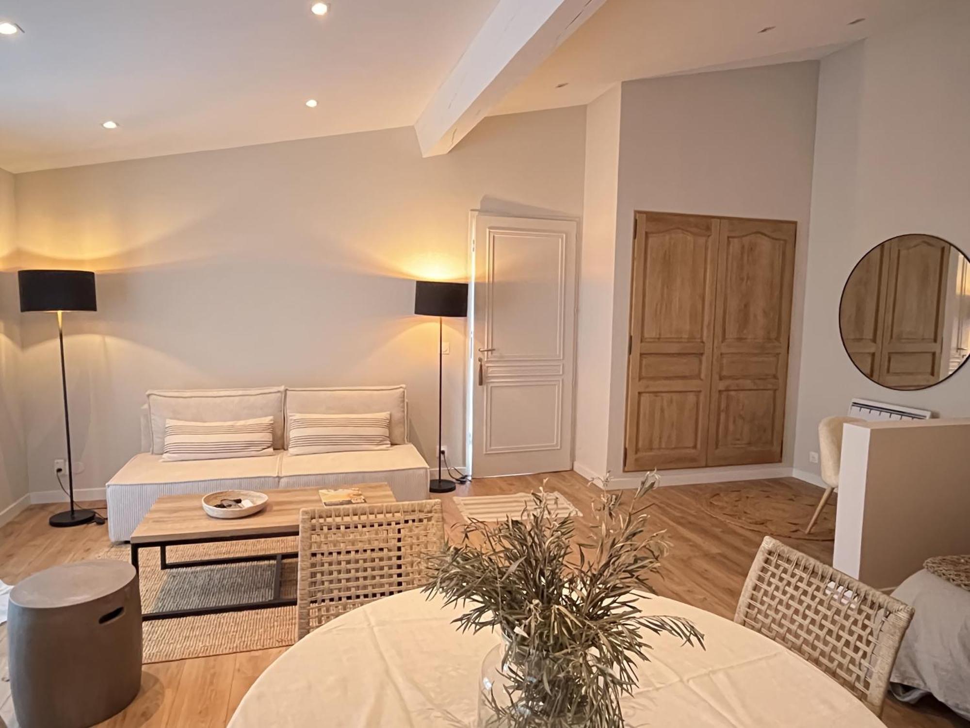 Ferienhaus Charmante Maisonnette Avec Jardin Et Piscine *
